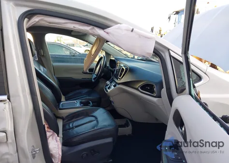 2020 Chrysler Pacifica Touring L Plus z USA, uszkodzony, nr VIN 2C4RC1EG5LR158631